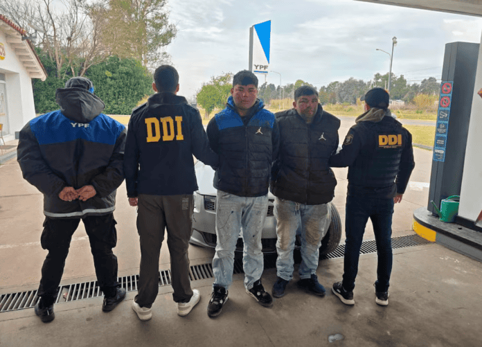 Luj&aacute;n: Polic&iacute;as se hicieron pasar por playeros y atraparon a motochorros acusados de cometer 14 robos